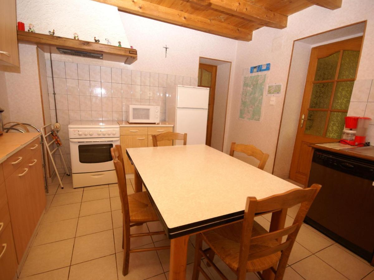 Esmoulieres Spacious Holiday Home Near The Forest מראה חיצוני תמונה