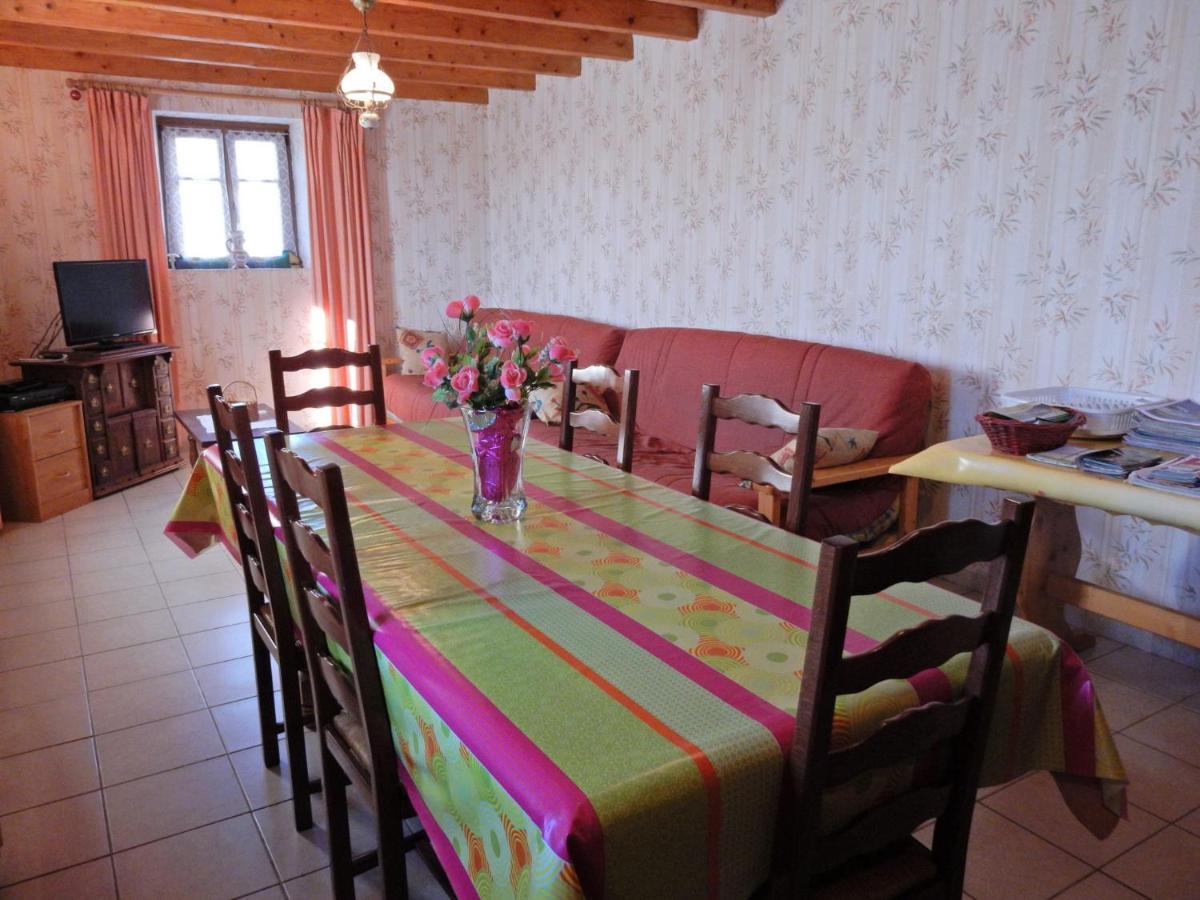 Esmoulieres Spacious Holiday Home Near The Forest מראה חיצוני תמונה