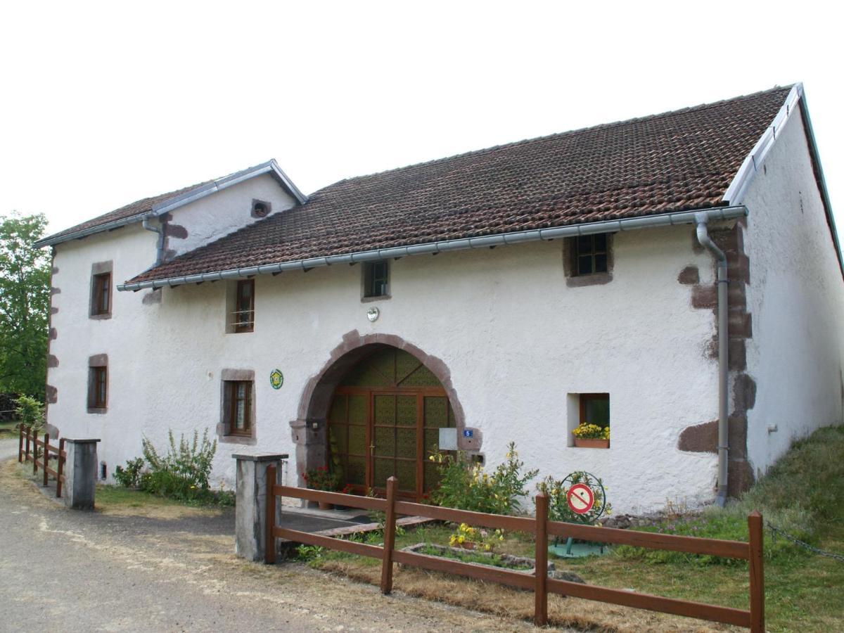 Esmoulieres Spacious Holiday Home Near The Forest חדר תמונה